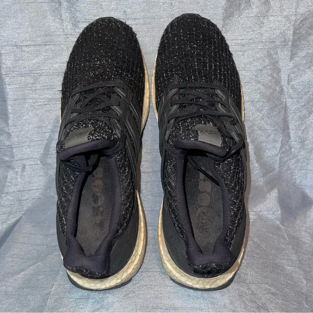 Women's Adidas UltraBoost 4.0 Core Black Cloud White Size 9.5 F36125 - Picture 4 of 8